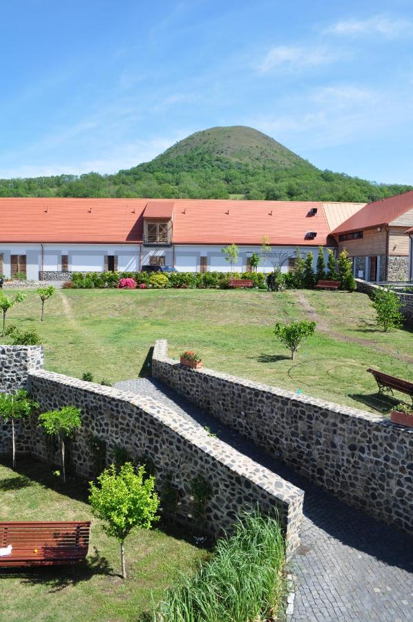 Oblik Resort Louny Esterno foto