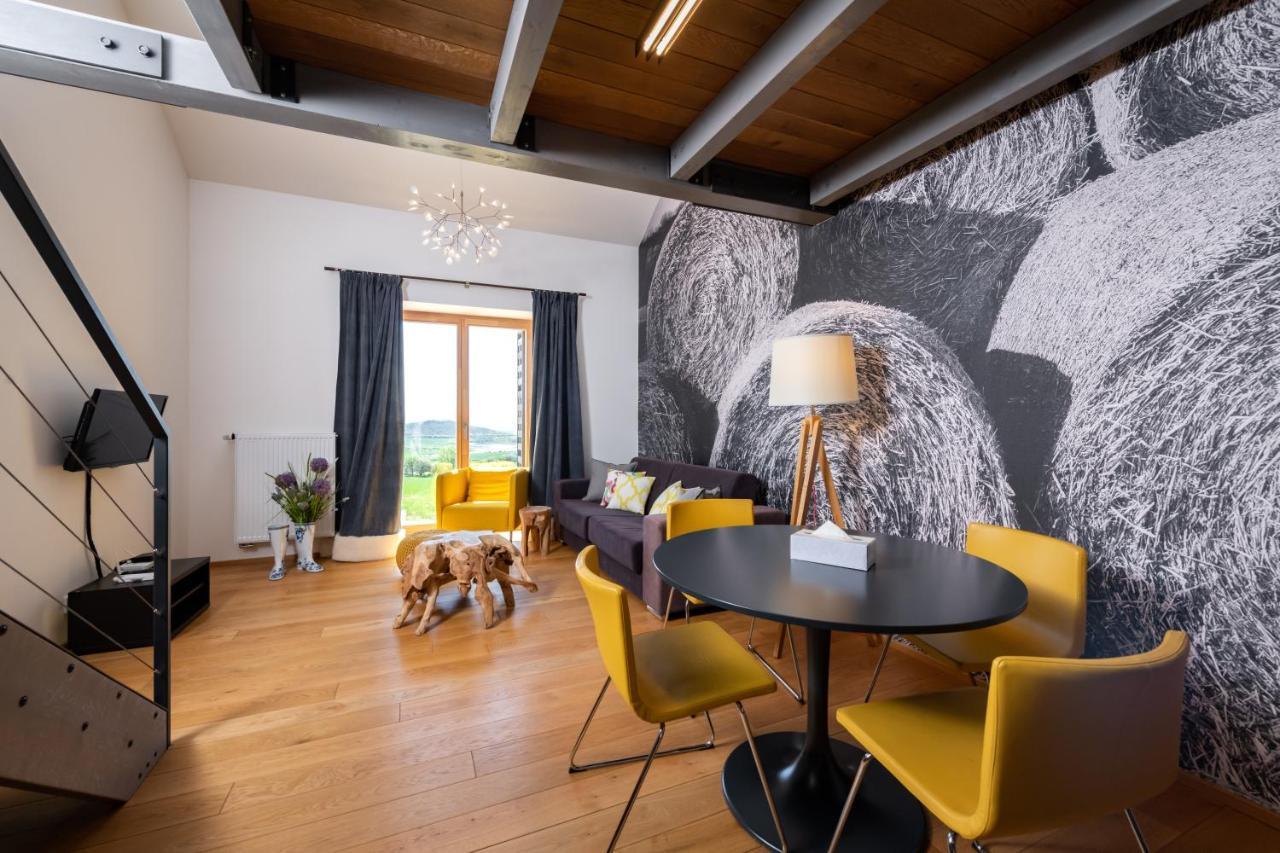 Oblik Resort Louny Esterno foto